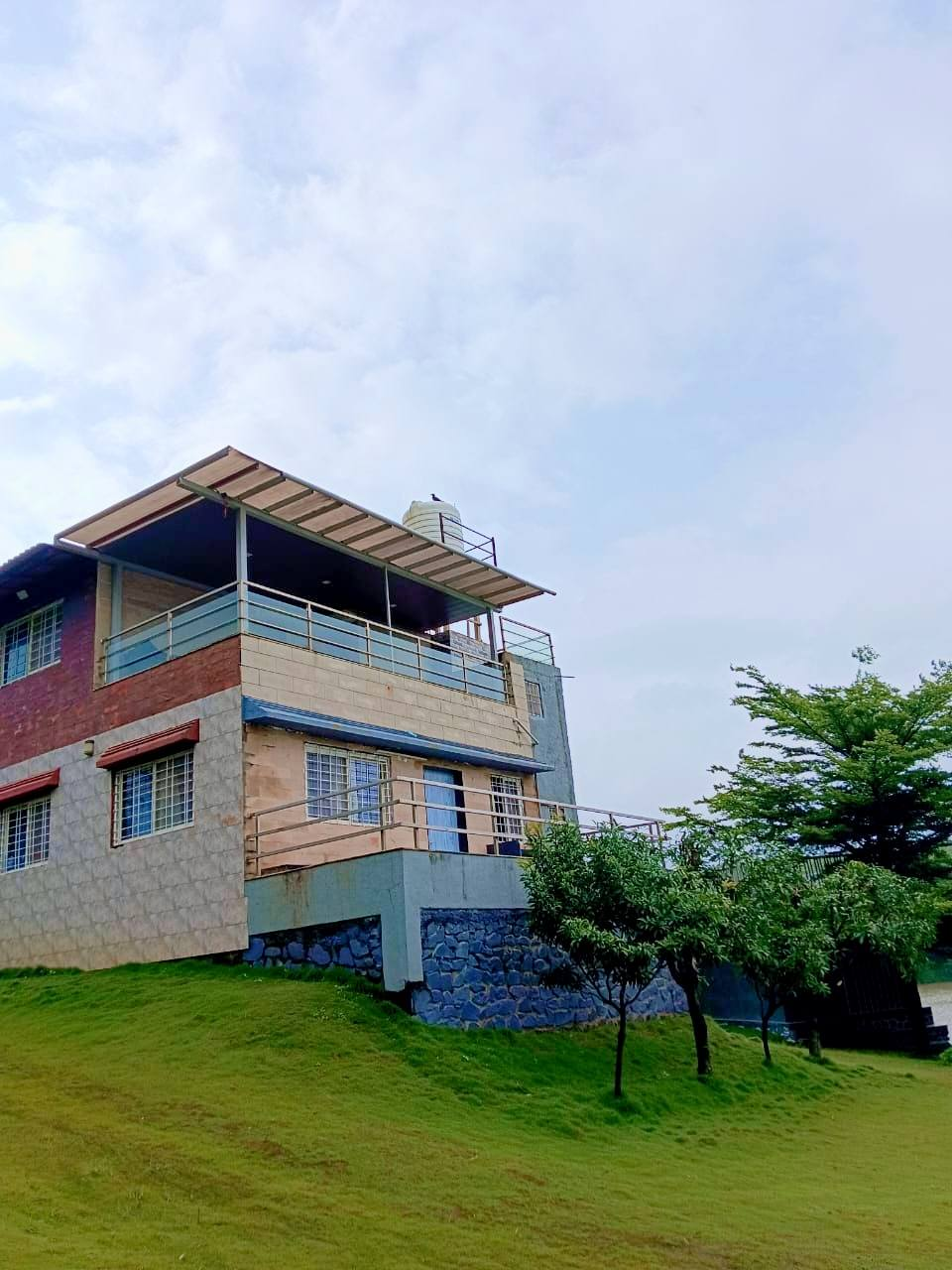 Peace Island Kanhe - 11 Gunthe (All over 25 Guntha) River Touch Property