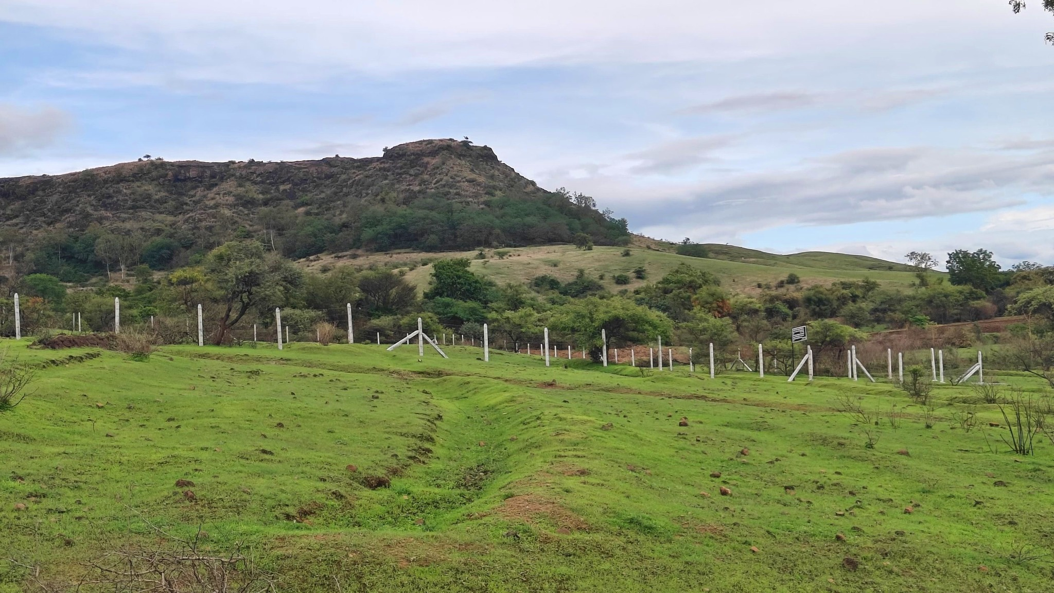 Pune - 6 Acres Agriculture Plot with Dam View