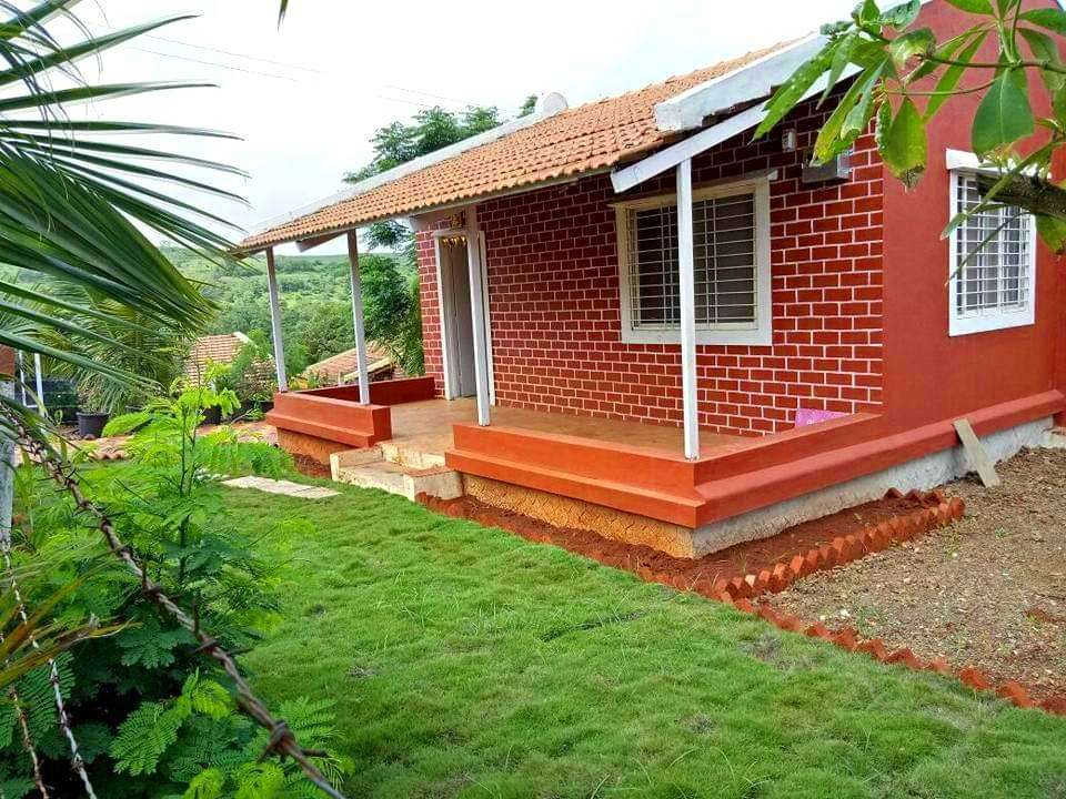 Bhor-Chikhlavade - 2000 SQFT Farmhouse for Sale