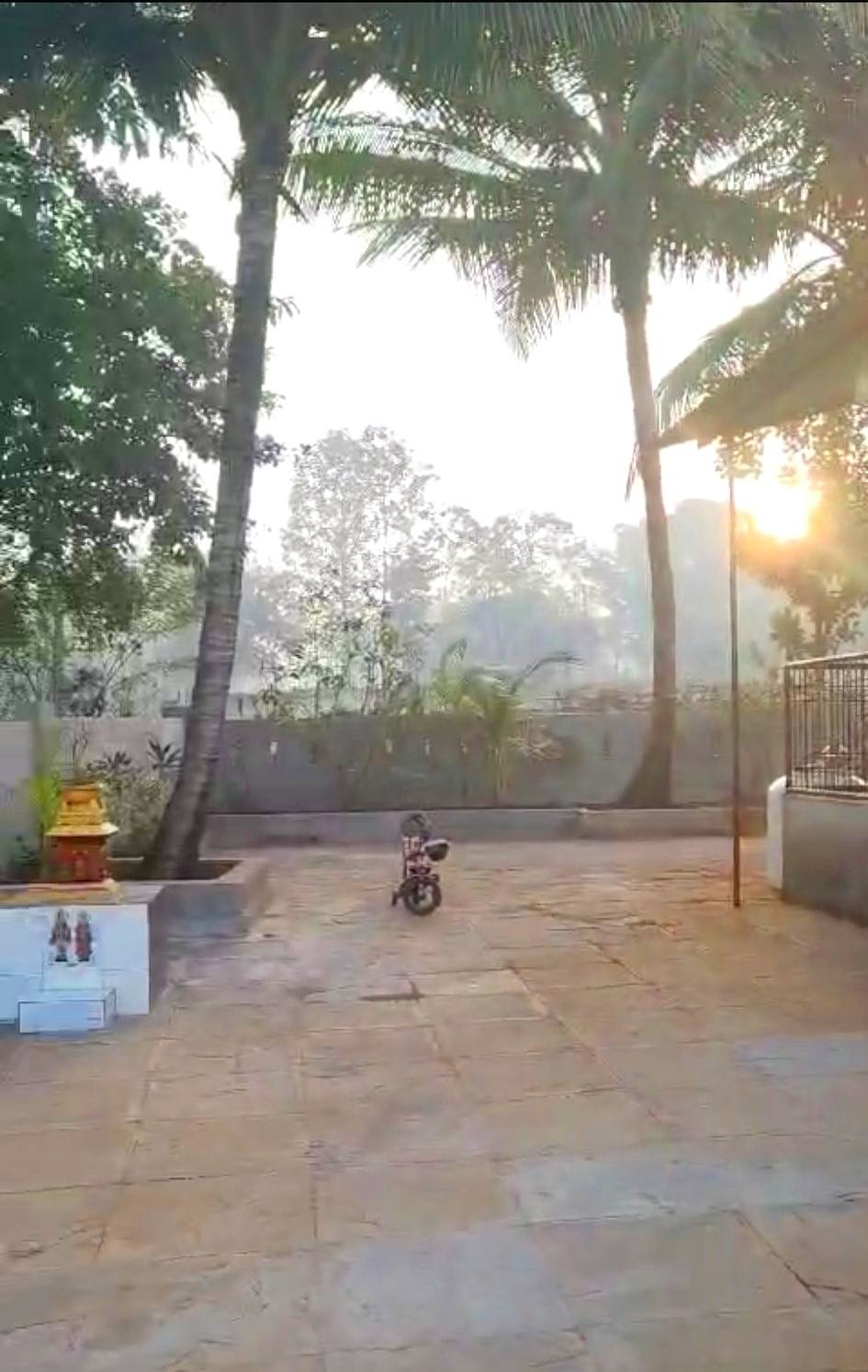 4100 SQFT Bungalow / Rowhouse in LANJA