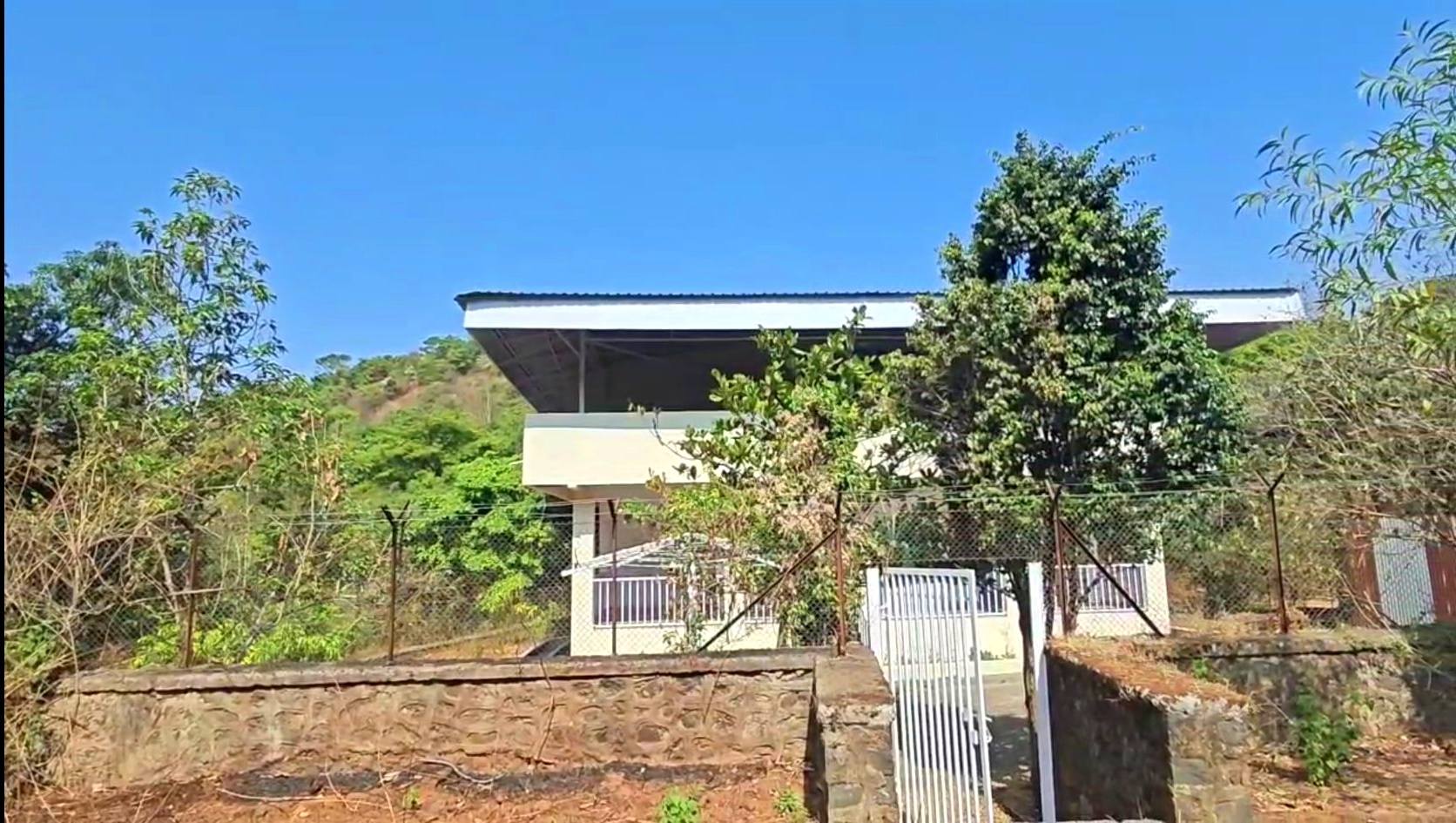 Dam Water View Farmhouse - 2500 Sft Bungalow & 68000 Sft Plot